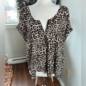 Bold Elements Cut to Curve Leopard Print Tunic Top XL